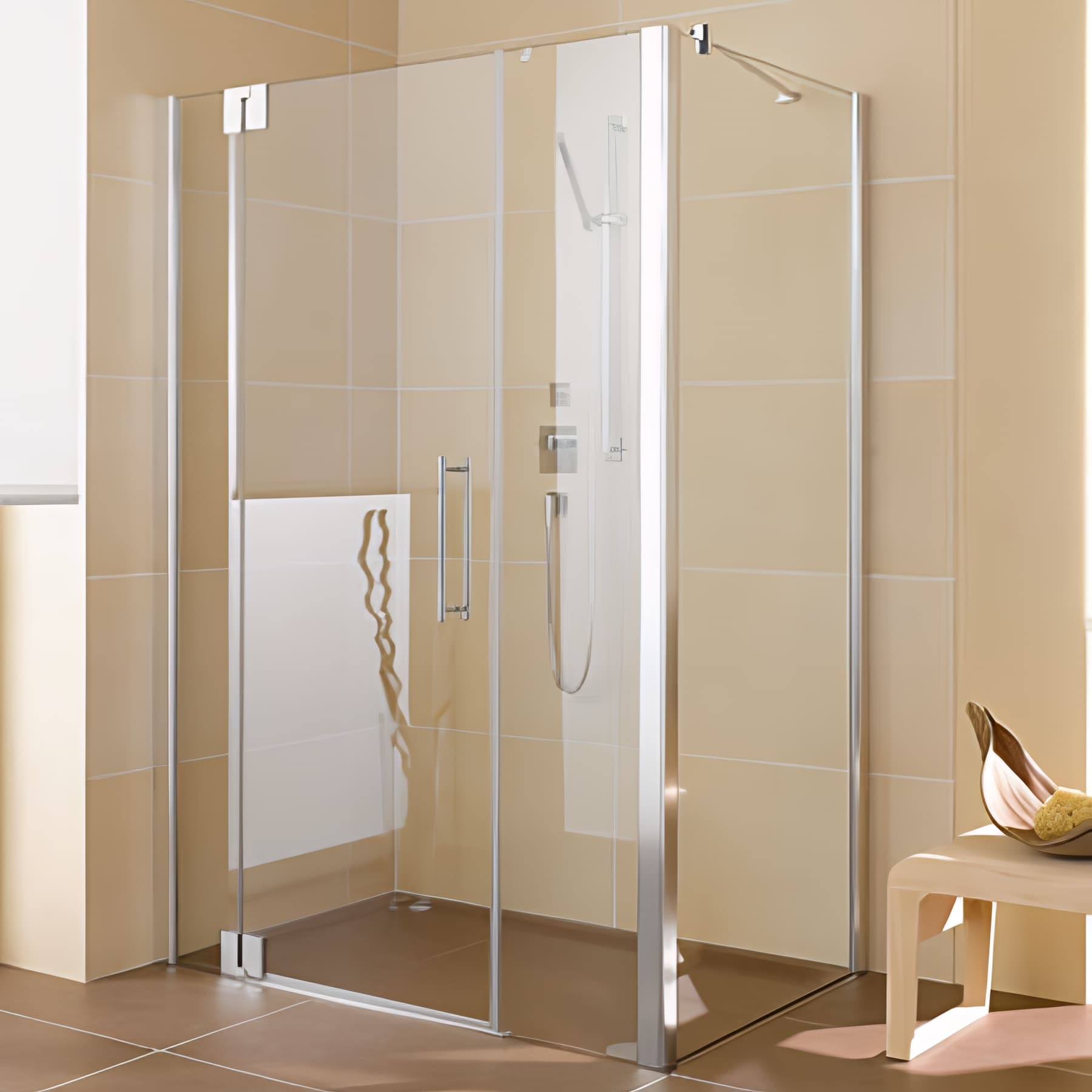 Paroi de douche pivotante largeur 110 cm hauteur 200 cm profilé argent poli verre clair