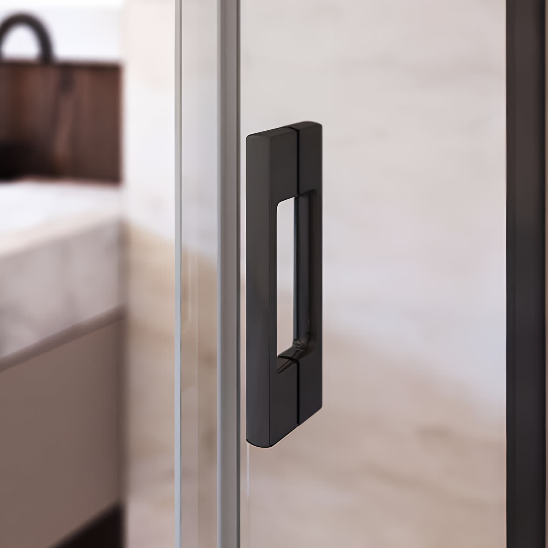 Paroi de douche coulissante largeur 140 cm hauteur 205 cm profilé noir verre clair clean