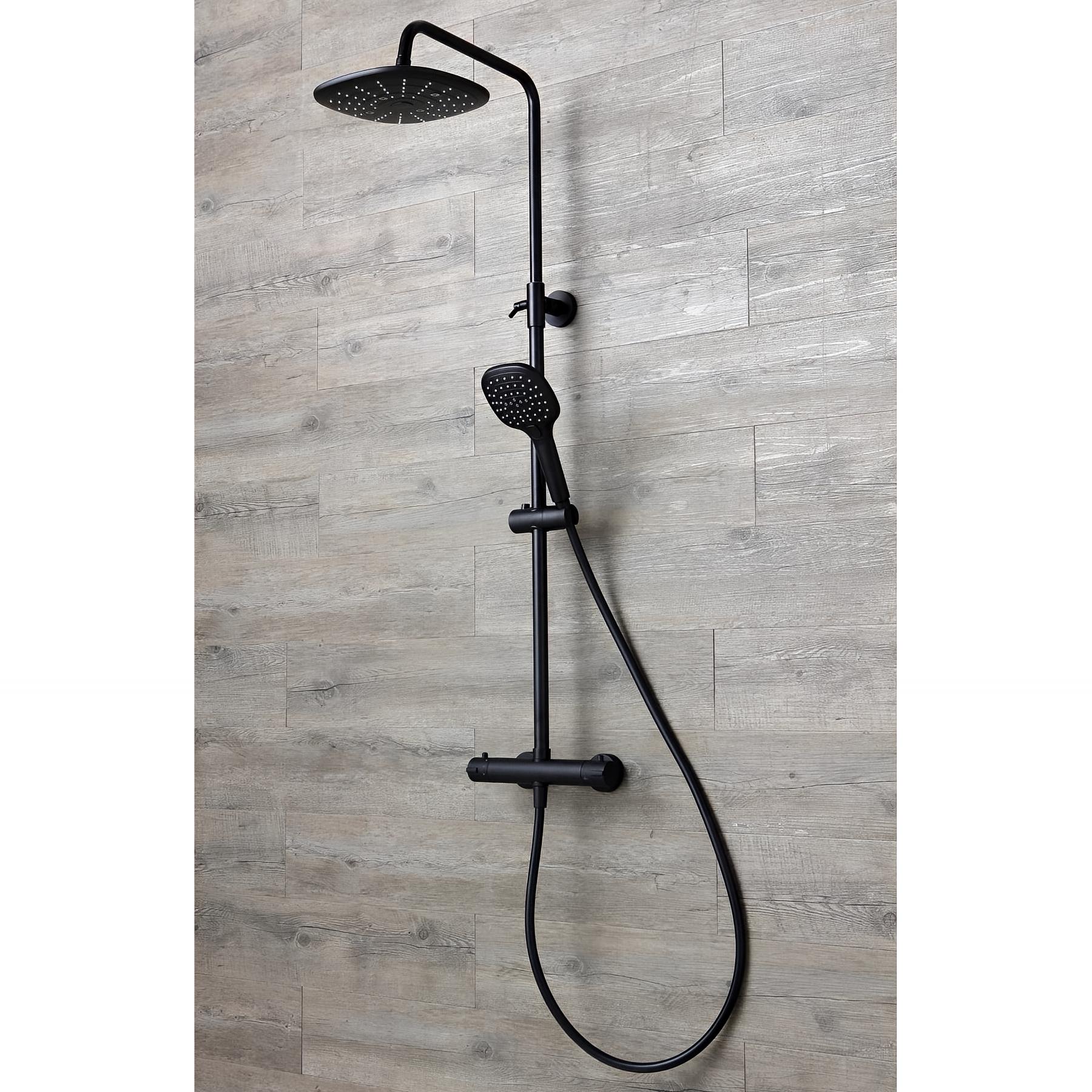 Colonne de douche KINEDO AQUAFACTORY équipée mitigeur thermostatique teinte de finition inox noir colonne de douche gamme PRO fabriquée en France