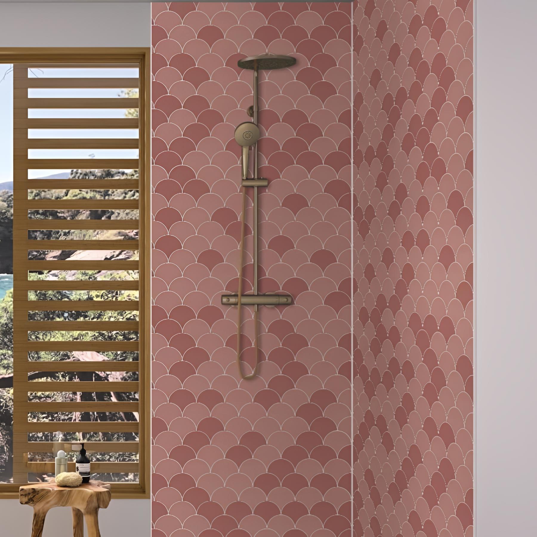 Panneau mural salle de bain hydrofuge multicouche PVC/ALU/PVC KINEDO Kinéwall Design épaisseur 3 mm 125x202 écaille terracotta