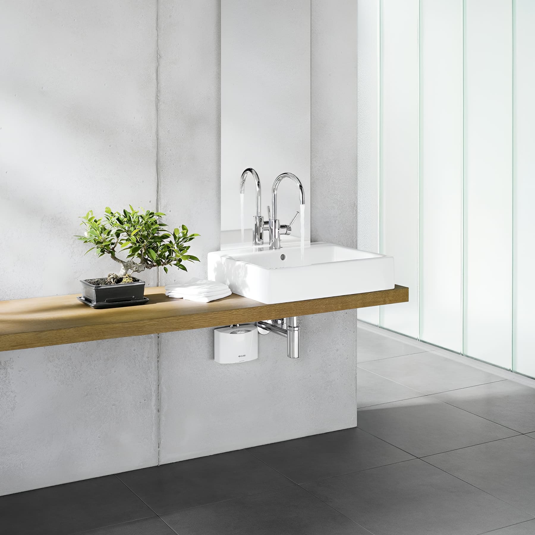 Chauffe-eau compact électrique instantané 4.4kw MCX4 230V classe énergie A