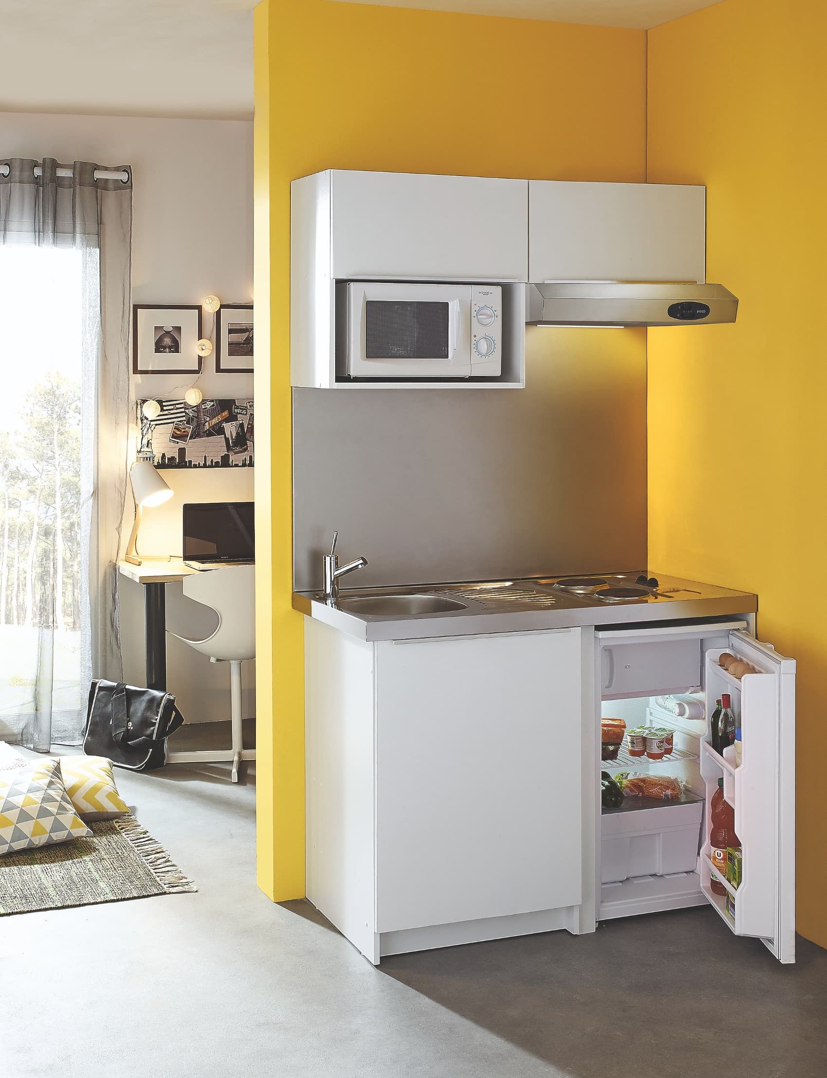Cuisinette complète gamme CADETTE 120 cm comprenant : meuble référence ABCE120D02. évier cuisinette inox 18/10 lisse référence CPAE120A00. réfrigérateur référence MRT2048Z00